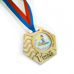 Медаль из дерева с акрилом и пластиком 3-слойная, с гравировкой